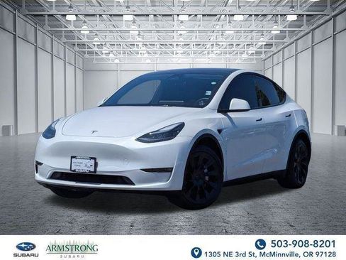 Used 2023 Tesla Model Y Long Range AWD/4WD image 1