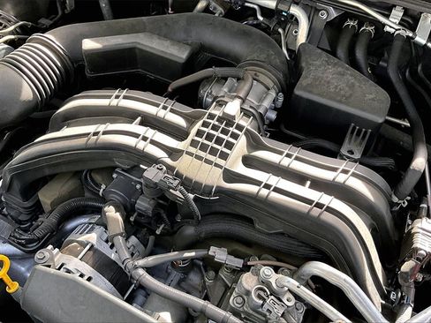 Used 2022 Subaru Outback Premium image 28