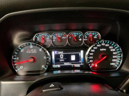 Used 2018 Chevrolet Silverado 1500 LT w/ Texas Edition image 18