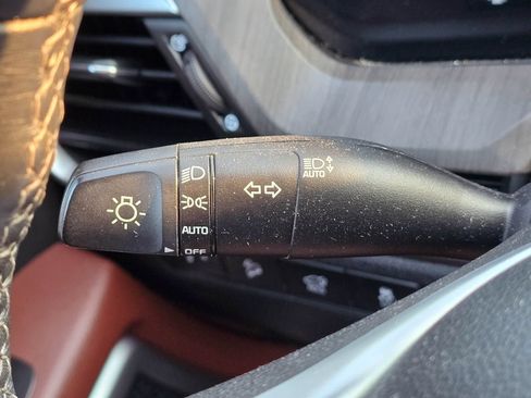 Used 2024 Kia Telluride EX w/ EX Captain's Chair Package AWD/4WD image 20