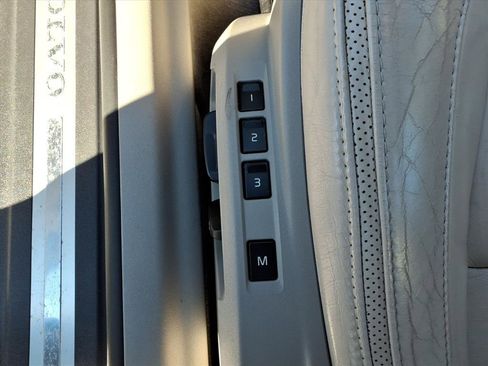 Used 2013 Volvo C70 T5 w/ Climate Pkg image 15