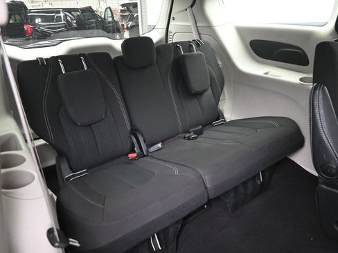 Used 2024 Chrysler Voyager LX FWD image 12
