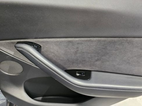 Used 2020 Tesla Model Y Long Range AWD/4WD image 8