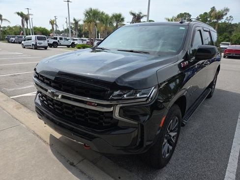 Used 2021 Chevrolet Suburban Z71 AWD/4WD image 2