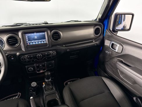 Used 2023 Jeep Wrangler Unlimited w/ Cold Weather Group image 33