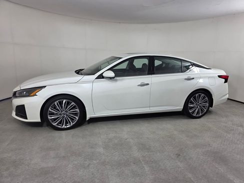 Used 2024 Nissan Altima 2.5 SL FWD image 7