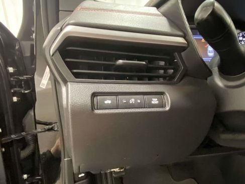 Used 2022 Nissan Altima 2.5 SR w/ Midnight Edition Package image 21