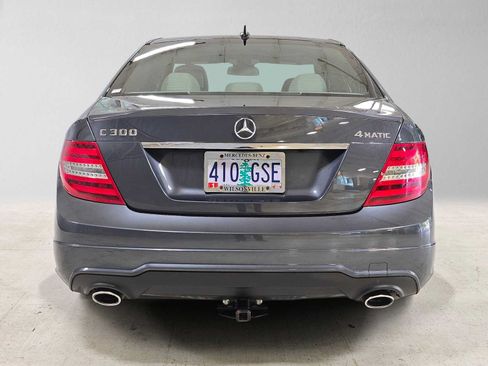 Used 2014 Mercedes-Benz C 300 4MATIC Sedan image 4