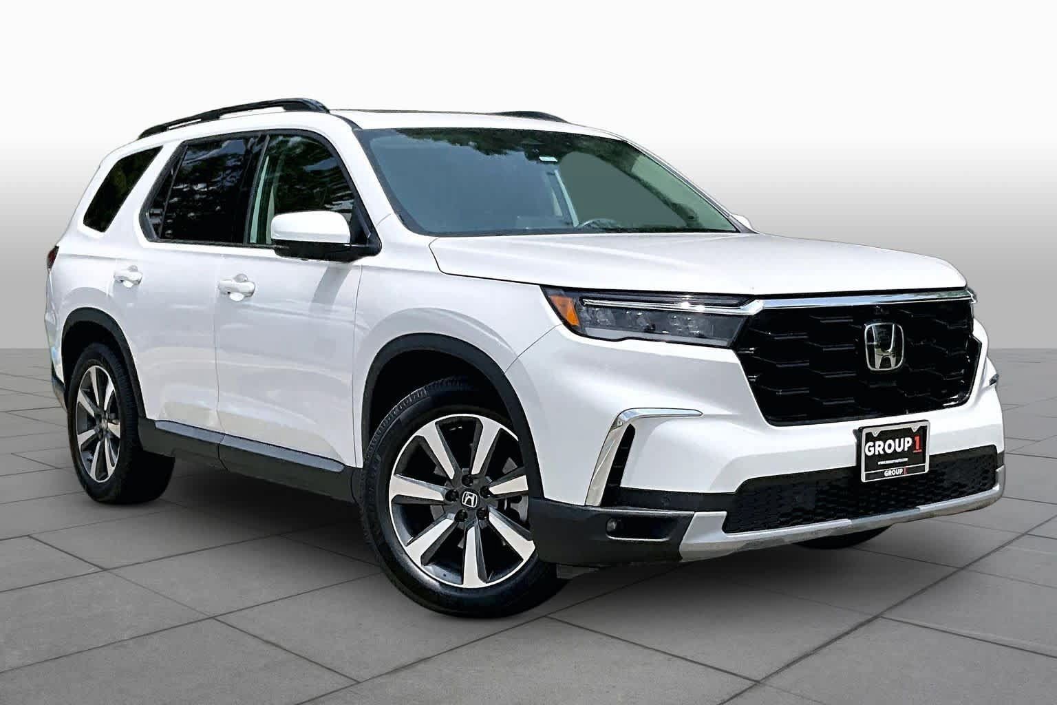 Used 2023 Honda Pilot Elite image 3