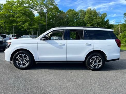 Certified 2025 Ford Expedition Active AWD/4WD image 15