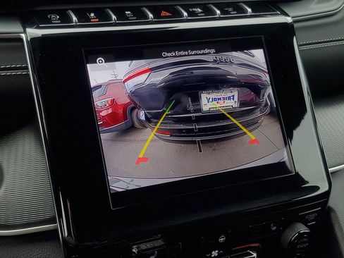 Used 2024 Jeep Grand Cherokee Altitude image 22