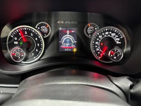 Used 2025 RAM 2500 Big Horn AWD/4WD image 16