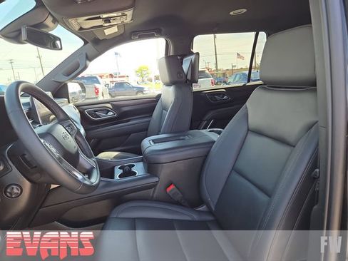 Used 2023 Chevrolet Tahoe Z71 w/ Luxury Package AWD/4WD image 22