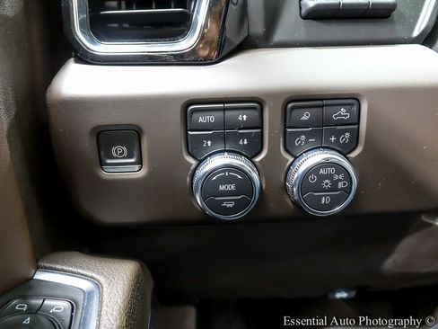 Used 2022 GMC Sierra 1500 Denali w/ Denali Reserve Package image 21