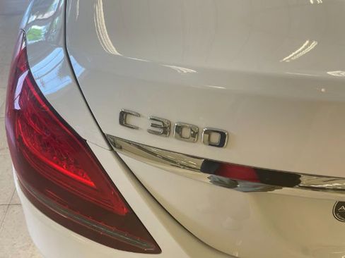Used 2019 Mercedes-Benz C 300 Sedan image 9