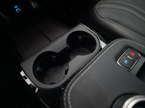 Used 2021 Ford Mustang Mach-E Premium image 17