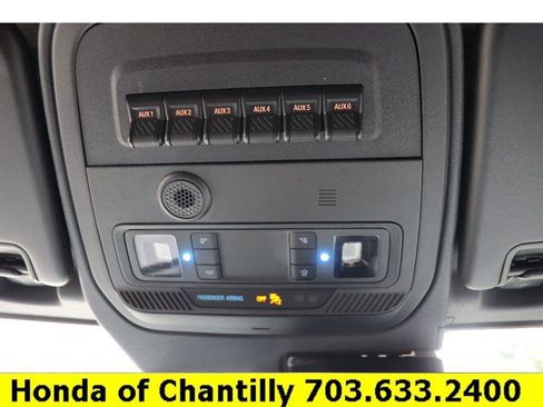 Used 2022 Ford Bronco Badlands image 9