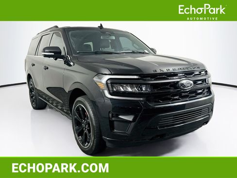 Used 2022 Ford Expedition Limited AWD/4WD image 1