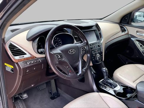 Used 2018 Hyundai Santa Fe Sport w/ 2.4L Tech Package 04 FWD image 17
