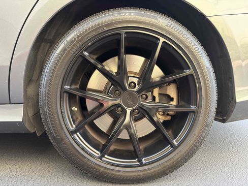 Used 2017 Mercedes-Benz E 400 4MATIC Wagon image 24