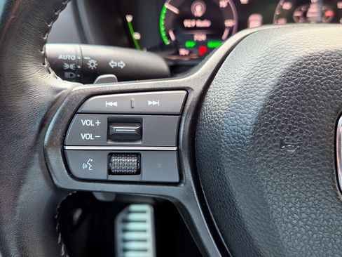 Used 2025 Honda Accord Sport image 28