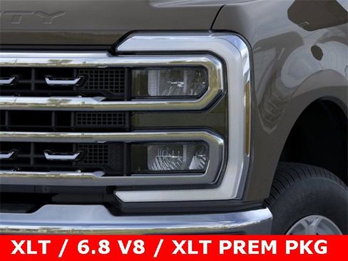 New 2026 Ford F250 XLT w/ XLT Premium Package image 18