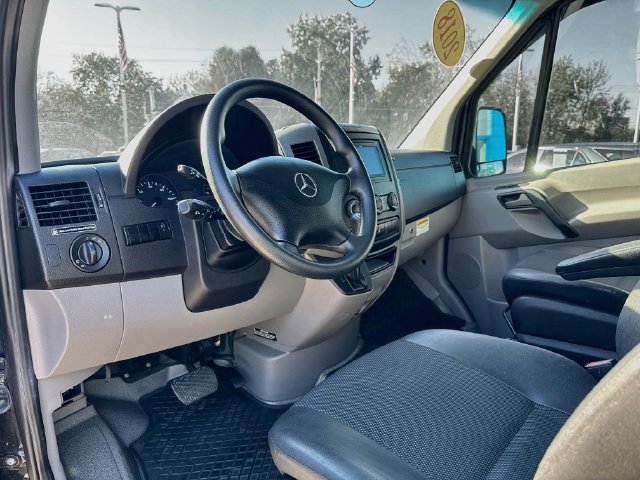 Used 2018 Mercedes-Benz Sprinter 2500 image 9