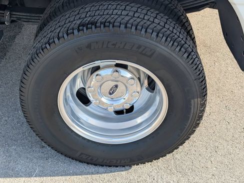 Used 2024 Ford F350 Lariat w/ Lariat Ultimate Package AWD/4WD image 22