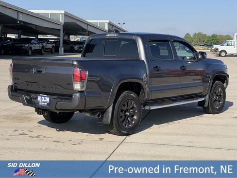 Used 2021 Toyota Tacoma Limited w/ Nightshade Package AWD/4WD image 4
