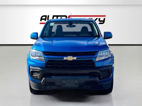 Used 2022 Chevrolet Colorado W/T w/ Custom Special Edition image 2