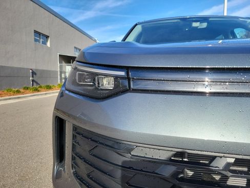 New 2026 Volkswagen Tiguan SE image 24