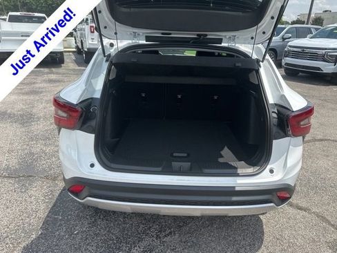 New 2026 Chevrolet Trax LT FWD image 27