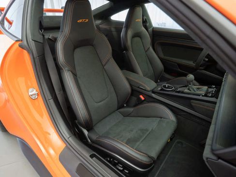 Used 2026 Porsche 911 GT3 RWD image 14