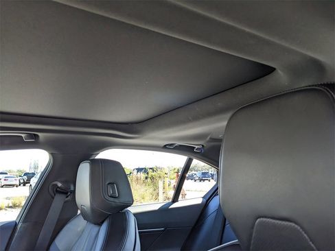 Used 2024 BMW 530i image 23