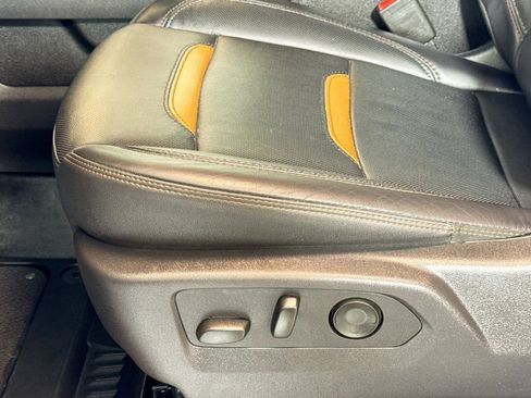 Used 2025 GMC Sierra 1500 AT4 image 18