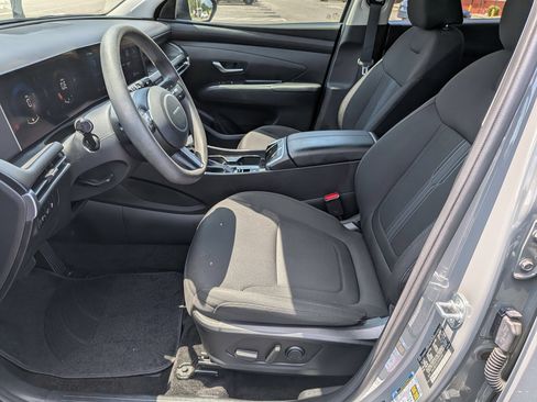 Used 2025 Hyundai Tucson SEL FWD image 14