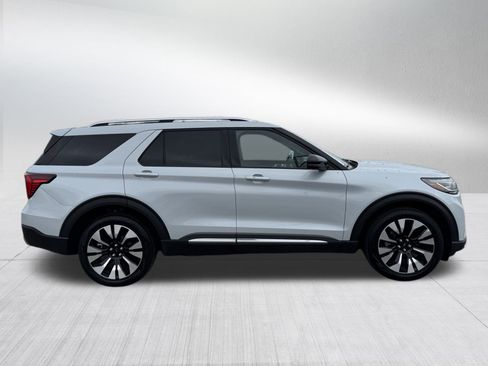 Certified 2025 Ford Explorer Platinum w/ LUX Leather Package image 8