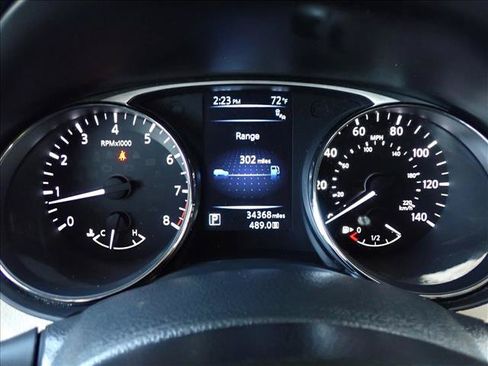 Used 2016 Nissan Rogue SV w/ SV Premium Package AWD/4WD image 26