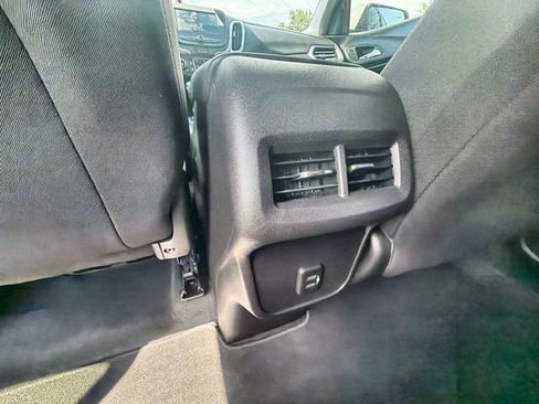 Used 2022 Chevrolet Equinox LT FWD image 20