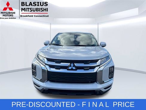 Used 2025 Mitsubishi Outlander Sport SE AWD/4WD image 4
