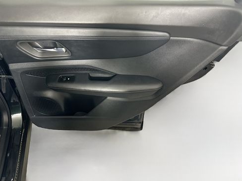 Used 2024 Nissan Ariya AWD image 30