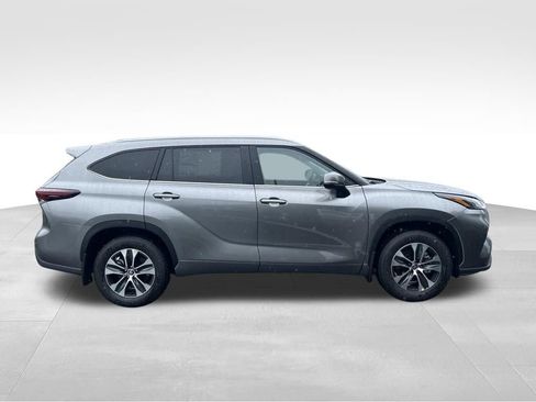 New 2026 Toyota Highlander XLE AWD/4WD image 6