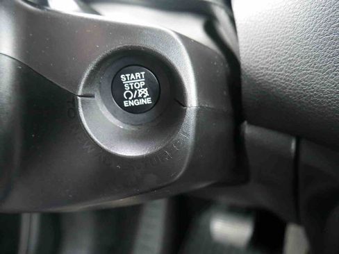 Used 2022 Jeep Renegade Latitude w/ Convenience Group AWD/4WD image 28
