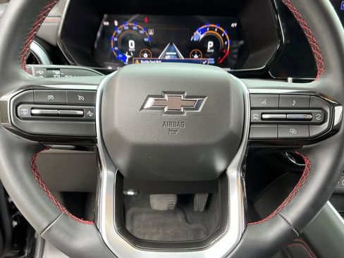 Used 2024 Chevrolet Colorado Z71 image 14