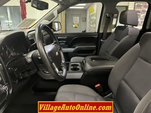 Used 2017 Chevrolet Silverado 1500 LT w/ LPO, Black Pack AWD/4WD image 18