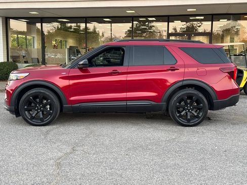 Used 2023 Ford Explorer ST-Line w/ Class IV Trailer Tow Package AWD/4WD image 14