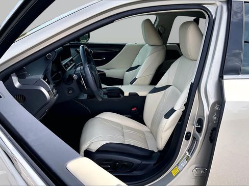 Used 2022 Lexus ES 350 Ultra Luxury w/ Accessory Package 2 FWD image 8
