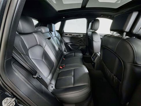 Certified 2026 Porsche Macan Turbo AWD/4WD image 27