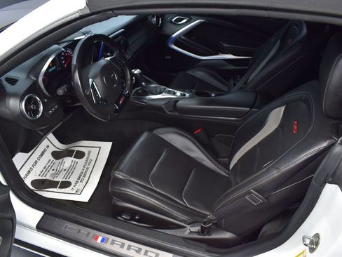 Used 2018 Chevrolet Camaro SS image 11