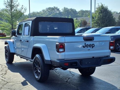 Certified 2023 Jeep Gladiator Sport image 4